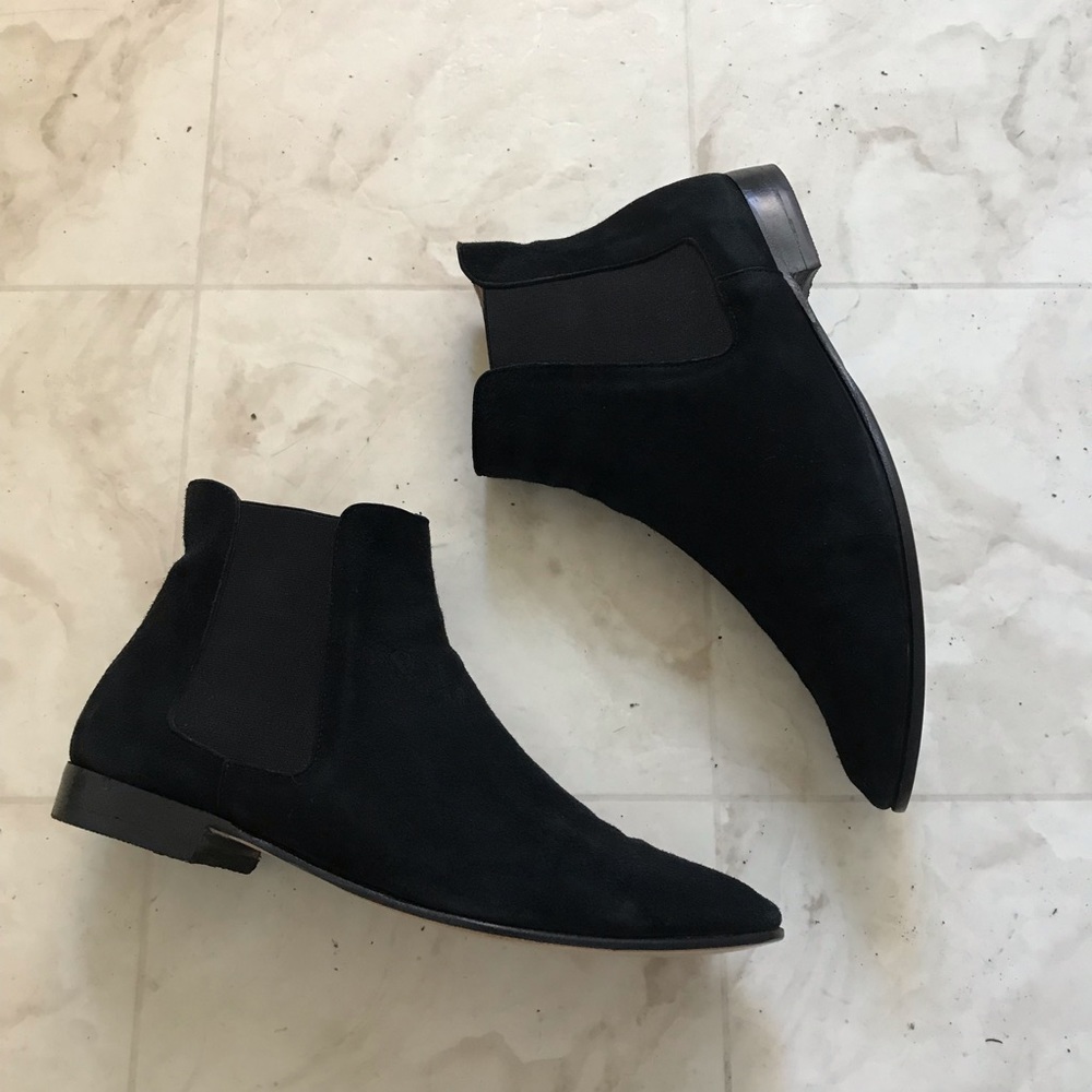 Barneys New York Made in Italy Black Suede Chelsea Ankle Boots size 40.5